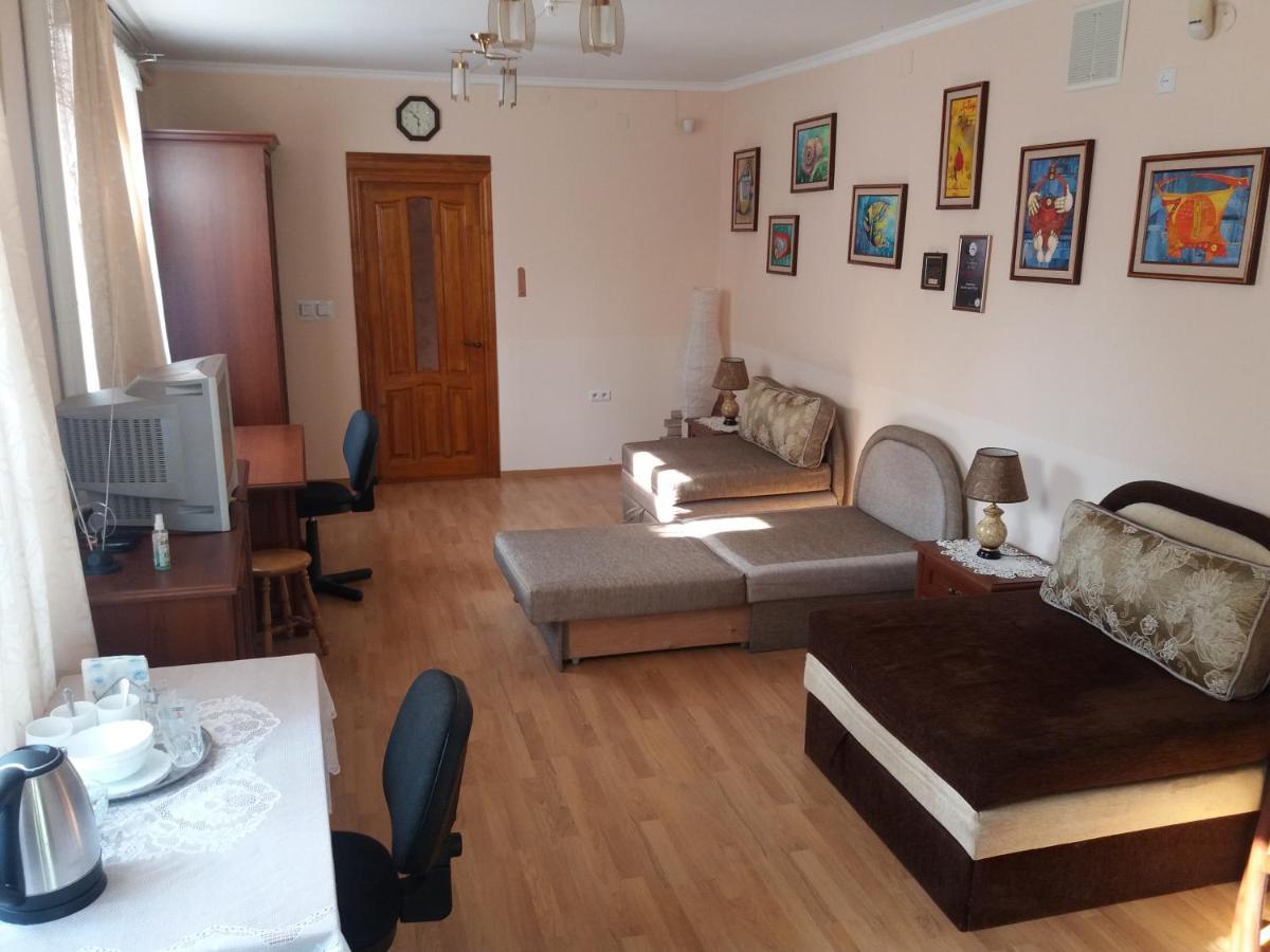 Hotel "Arttrakt" Lwów Zewnętrze zdjęcie