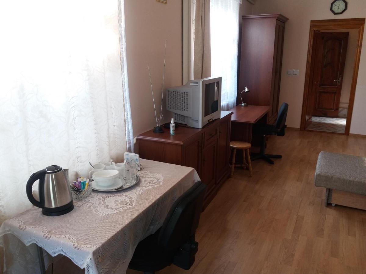 Hotel "Arttrakt" Lwów Zewnętrze zdjęcie