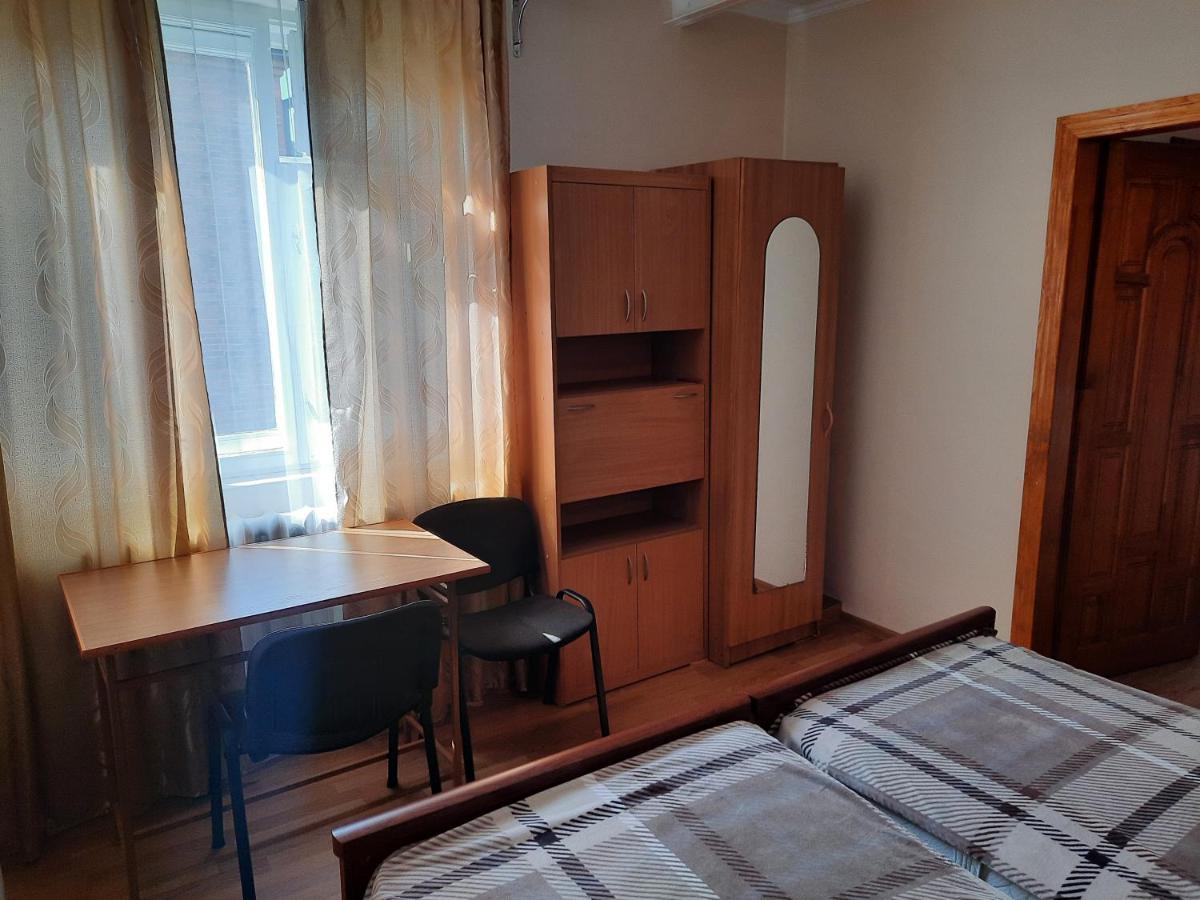 Hotel "Arttrakt" Lwów Zewnętrze zdjęcie