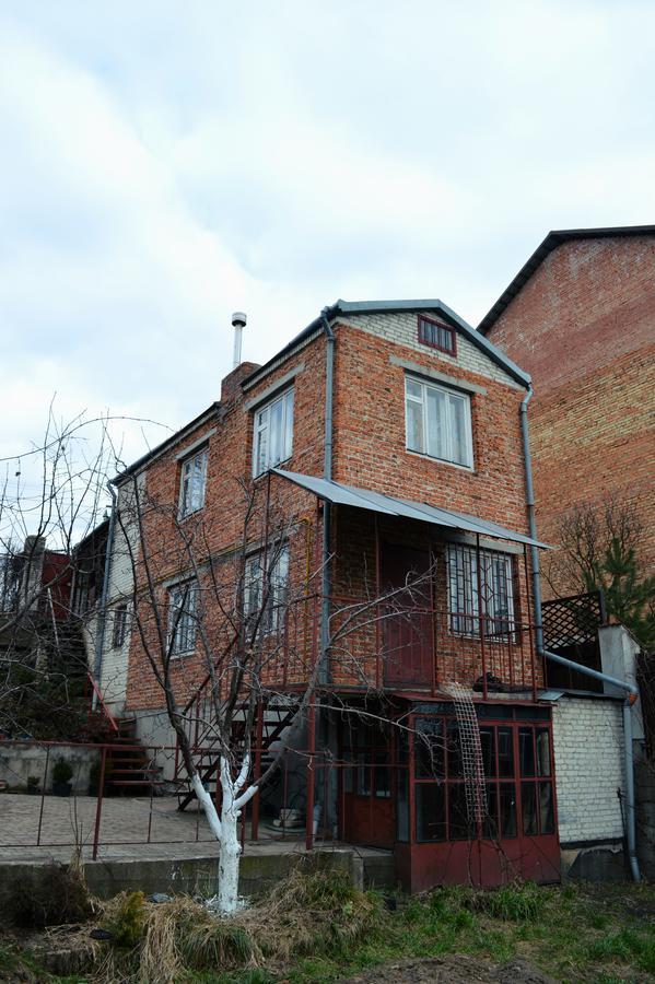 Hotel "Arttrakt" Lwów Zewnętrze zdjęcie